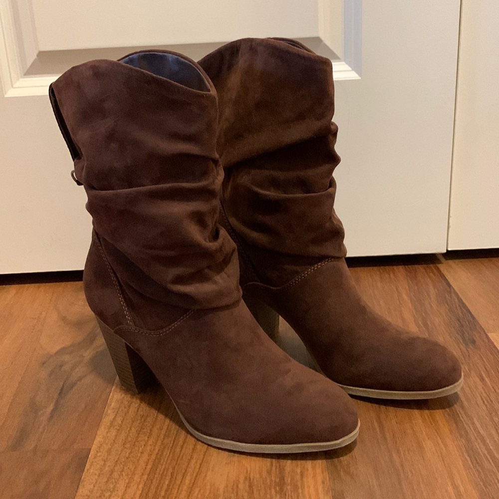 NEW INDIGO RD Chocolate Brown Slouchy Booties 9.5M Western Boho Style